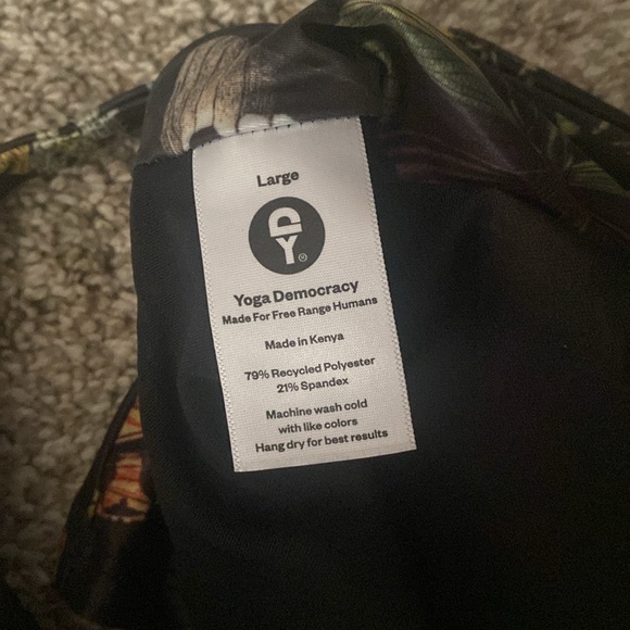 Colorful Insect Print Tank Top - Picture 2 of 2